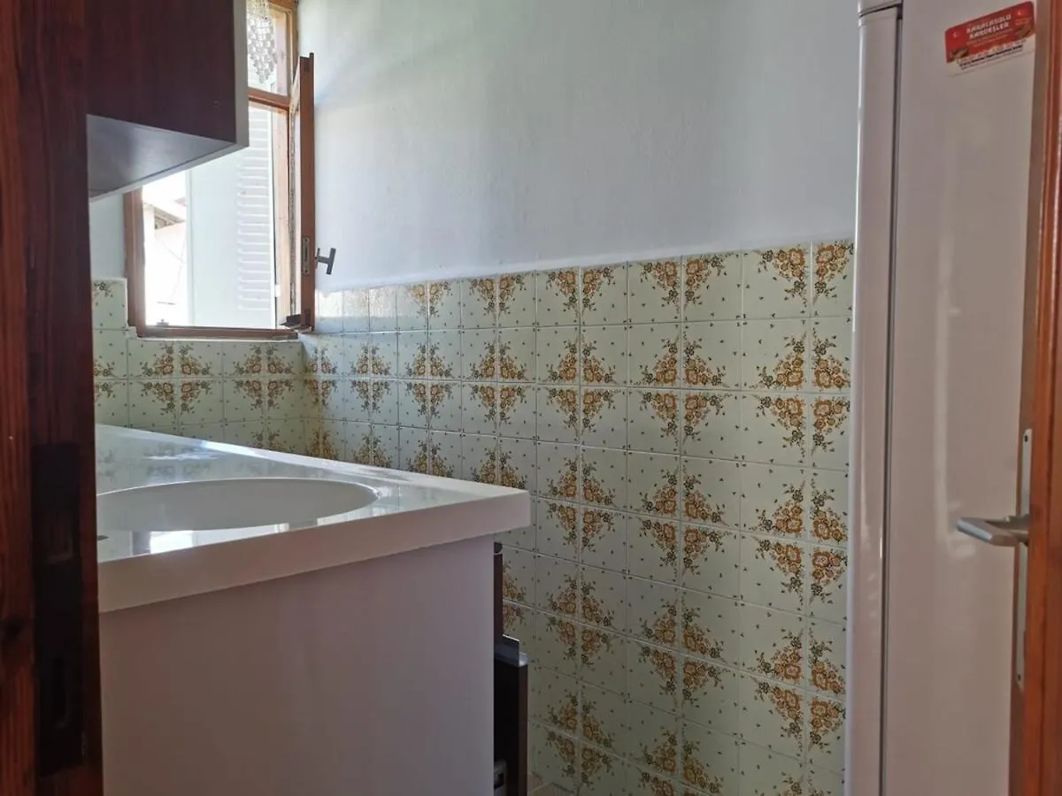 Peaceful Apartment 150 M From The Sea Kusadasi