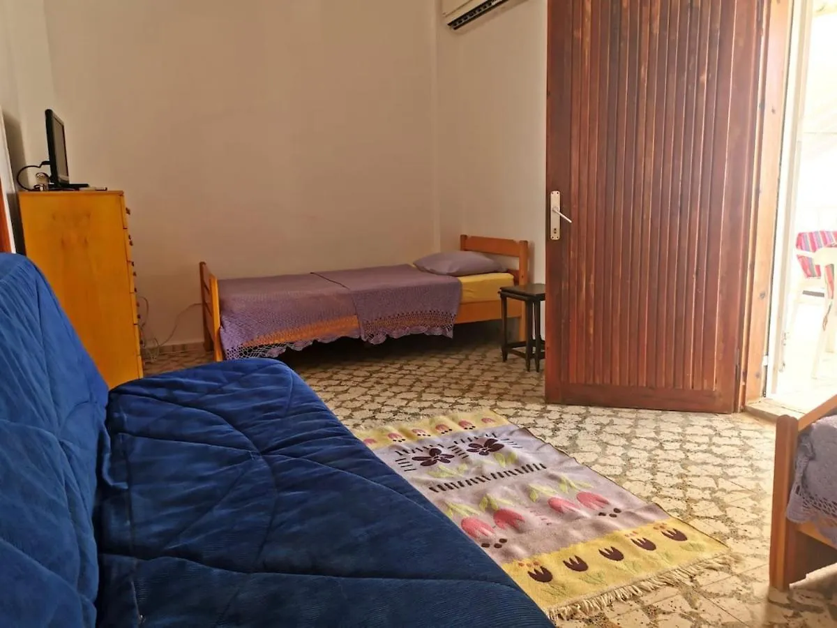 Peaceful Apartment 150 M From The Sea Kusadasi